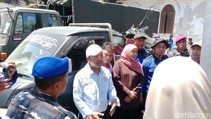 Ketua Serikat Pekerja Seluruh Indonesia (SPSI) Wilayah Jawa Timur, Ahmad Fauzi