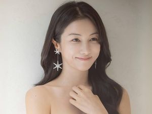 Foto: Cantiknya Kim Ok Vin, Pamer Foto Prewed Jelang Nikah di Usia 38 Tahun