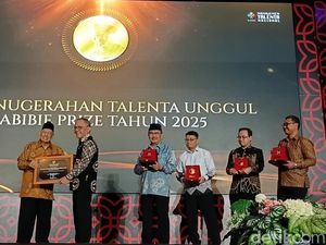 Sebelum Digantikan Arif Satria, Laksana Tri Handoko Hadiri Habibie Prize di BRIN
