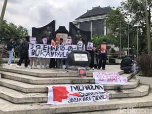 Massa Jogja Memanggil Gelar Aksi Tolak Soeharto Jadi Pahlawan
