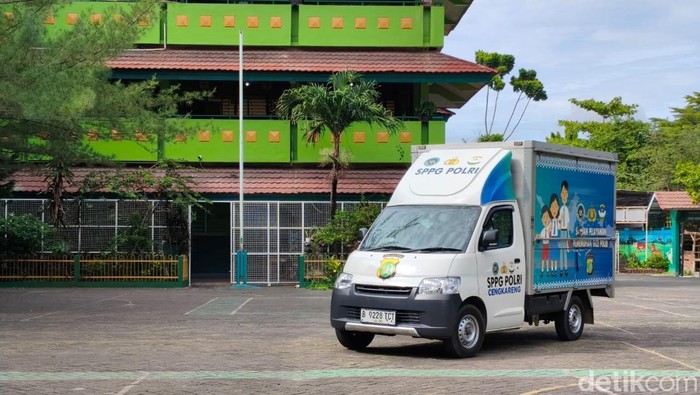 Mobil SPPG Polda Metro Jaya