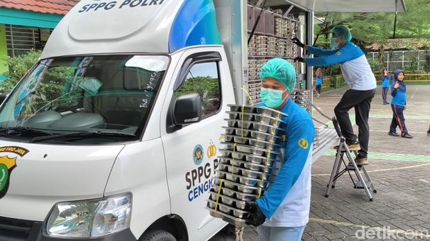 Mobil SPPG Polda Metro Jaya