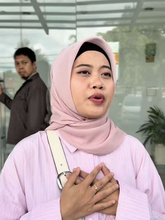 Usaha Musdalifah Basri tebus sertifikat rumah orang tua yang digadai paman.