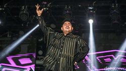 Penampilan Nassar Tutup West Java Festival 2025 dengan Meriah