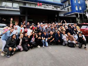 Honor Your Heroes: Potret Pahlawan Sehari-hari dengan Honor 400