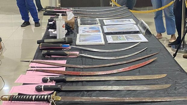 Polresta Bogor Kota menangkap 4 pelaku tawuran kelompok KKG vs SJI di Kota Bogor Polresta Bogor Kota menangkap 4 pelaku tawuran kelompok KKG vs SJI di Kota Bogor