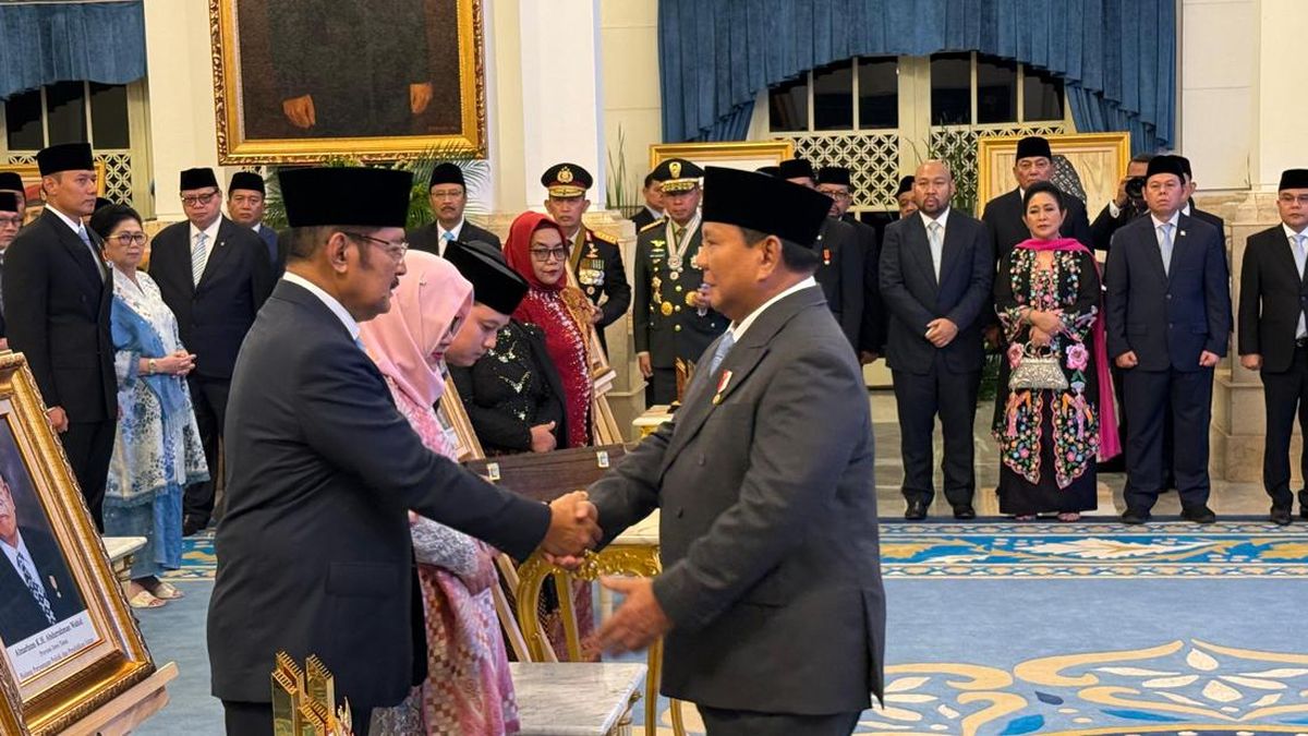 Peringatan Hari Pahlawan Kondusif, Gelar Pahlawan untuk Soeharto Dapat Apresiasi Luas Peringatan Hari Pahlawan Kondusif, Gelar Pahlawan untuk Soeharto Dapat Apresiasi Luas