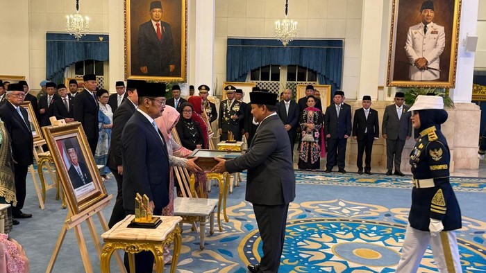 Prabowo anugerahkan gelar pahlawan nasional ke 10 tokoh, termasuk Soeharto dan Gus Dur (Eva/detikcom)