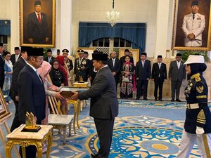 Video Prabowo Resmi Beri Gelar Pahlawan ke 10 Tokoh: Soeharto hingga Gus Dur