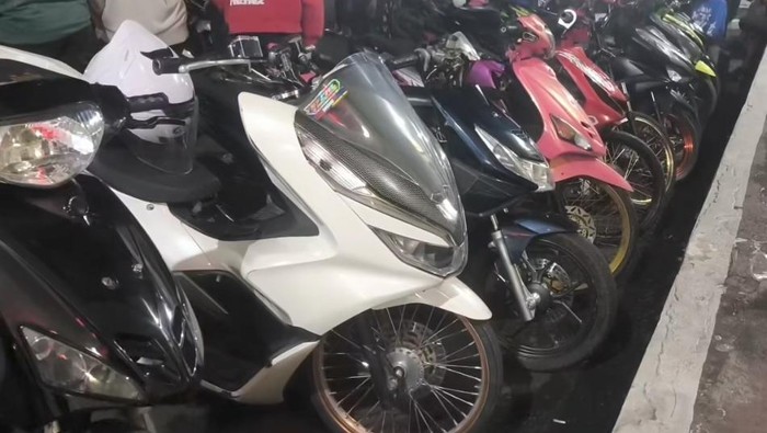 Puluhan motor diamankan polisi dalam razia balap liar di Bogor
