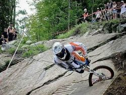 Foto-Foto yang Menangkap Awal Dari Kesialan yang Tak Direncanakan