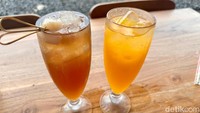 Pilihan minuman standar seperti Ice Lychee Tea dan Jus Jeruk, harganya sekitar Rp 28 ribu. Foto: Andi Annisa DR/detikfood