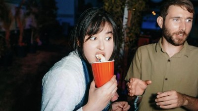 Keseruan Stephanie Poetri Hangout saat Haloween hingga Belajar Hias Kue