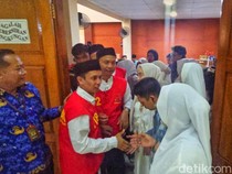 Video: Selawat Iringi Sidang Vonis Perusakan Rumah di Cidahu