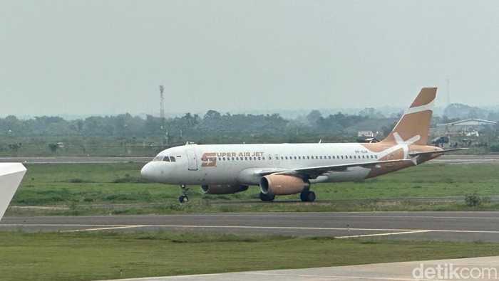 Super Air Jet di Bandara Dhoho Kediri