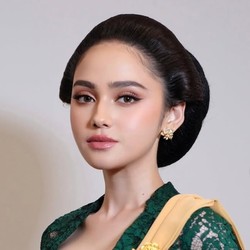 Makeup Buru-buru, Syifa Hadju Tetap Cantik Paripurna