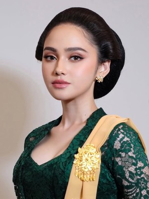 Makeup Buru-buru, Syifa Hadju Tetap Cantik Paripurna