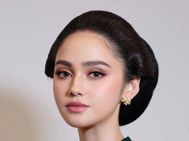 Makeup Buru-buru, Syifa Hadju Tetap Cantik Paripurna