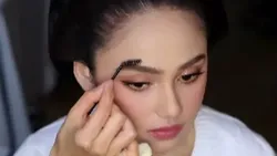 Makeup Buru-buru, Syifa Hadju Tetap Cantik Paripurna