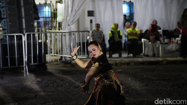 Tari Berokan Indramayu Tari Berokan Indramayu