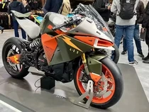 Ini Motor Konsep Terbaru TVS, Bakal Dibekali Mesin Hybrid