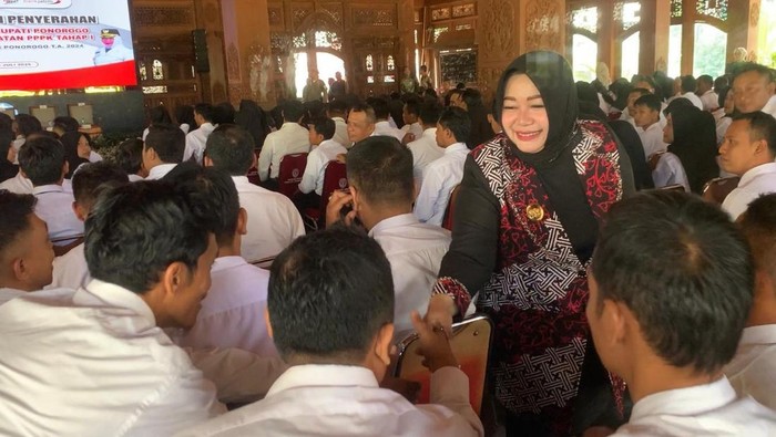 Wabup Lisdyarita kini ditunjuk menjabat Plt Bupati Ponorogo setelah Sugiri jadi tersangka korupsi