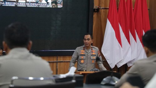 Wakapolda Bali, Brigjen Komang Sandi Arsana, membuka audit kinerja tahap II yang digelar Itwasda Polda Bali di Gedung Rupatama Polda Bali, Senin (10/11/2025). (Dok. Polda Bali)