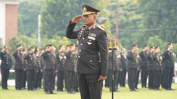 Upacara peringatan Hari Pahlawan ke-80 di lapangan upacara Mapolda Jateng.