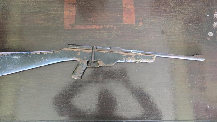 Warga Mahulu Serahkan Senjata Api Rakitan, TNI Janin Tak Ada Sanksi