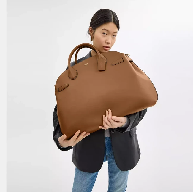 10 Produk Fashion Terpanas Kuartal III 2025, Didominasi Desain Klasik