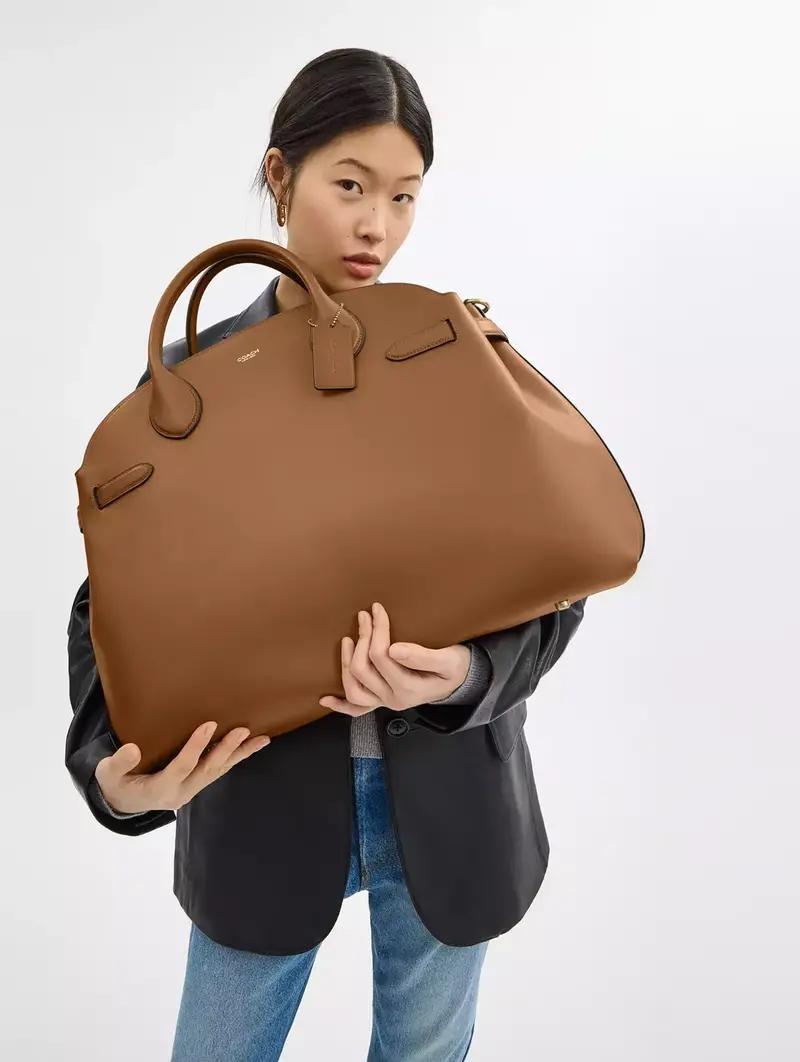 10 Produk Fashion Terpanas Kuartal III 2025, Didominasi Desain Klasik