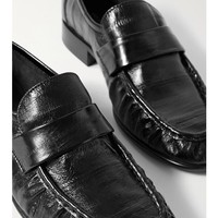 Pada daftar kuartal sebelumnya, sandal jepit mewah keluaran The Row menempati urutan teratas. Kali ini gilirian Loafer Eel, dengan bahan yang agak glossy seperti tekstur kulit belut (eel) menyusul di posisi ke-4. (Foto: Dok. The Row)