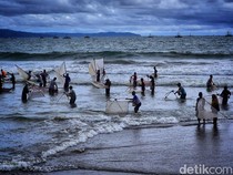 Terpopuler: Emak-emak Palabuhanratu Diminta Uang Duduk Berujung Damai, Pedagang Minta Maaf