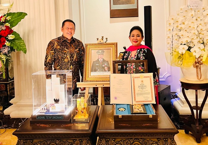 Bamsoet Puji Prabowo Anugerahkan Gelar Pahlawan Nasional ke Soeharto