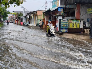 6 Kecamatan di Sidoarjo Masih Terendam Banjir