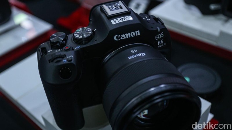 Canon luncurkan EOS R6 Mark III di Jakarta, bawa video 7K dan AF canggih. Kamera ini untuk kreator yang butuh produksi cepat lintas platform.