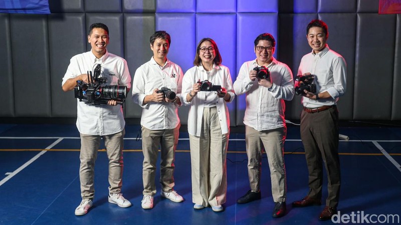 Canon luncurkan EOS R6 Mark III di Jakarta, bawa video 7K dan AF canggih. Kamera ini untuk kreator yang butuh produksi cepat lintas platform.