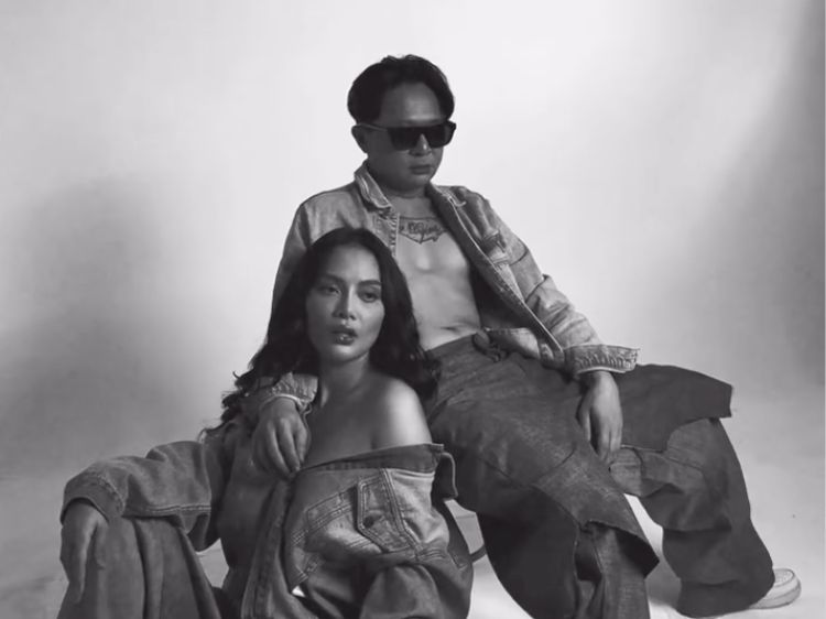 Foto Erika Carlina & DJ Bravy, Dulu Lamaran di Depan Ribuan Orang Kini Putus