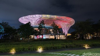 Hasil foto outdoor malam Oppo Find X9 Pro. Foto: Fyk/detikinet