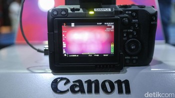 Dukungan sistem Dual Pixel CMOS AF II menghadirkan kemampuan deteksi dan pelacakan subjek secara cepat dan akurat, mencakup mata manusia, hewan, hingga objek bergerak, dengan pengaturan kecepatan sesuai kebutuhan pengambilan gambar.