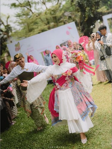 inspirasi dekorasi Suasana pernikahan dengan konsep ala Gen Z viral di media sosial.