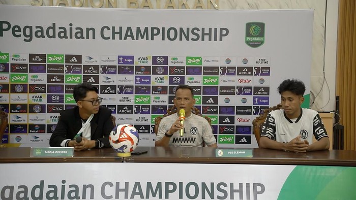 Jumpa pers PSS Sleman di Stadion Batakan, Balikpapan, Selasa (11/11/2025).