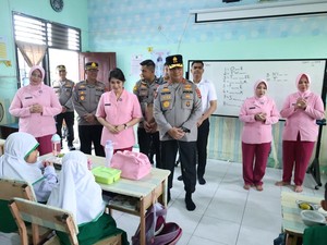 Kapolda Babel Tinjau SPPG hingga Pendistribusian MBG di Pangkalpinang