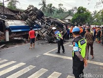 Cerita Warga Lihat Truk Tangki Ngebut hingga Terguling di Purworejo