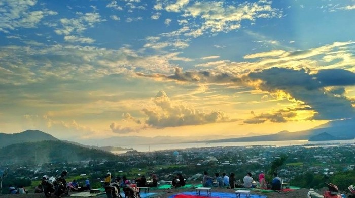 Keindahan Kota Bima Dari Puncak Bukit Jatiwangi, NTB (Tangkap Layar Google Maps/Keysa/2017)