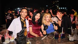 Uniknya Cara Komunitas-komunitas Rayakan Halloween, Ada yang Sambil Melukis!