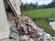 Tembok Puskesmas Gumelar Roboh, Layanan Rawat Jalan Pindah ke Halaman