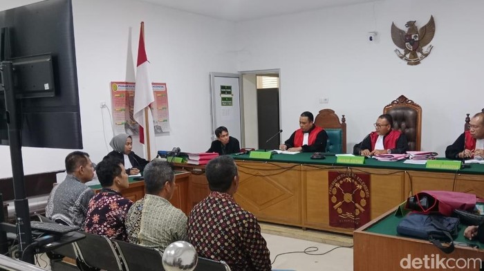 Empat pejabat yang korupsi di Dispora OKI saat menjalani sidang vonis di Pengadilan Tipikor Palembang