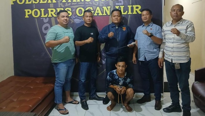 M Sangkut (24) diamankan polisi karena hendak memperkosa tetangganya sendiri.