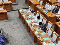 55 Rumah Rusak Imbas Puting Beliung di Bogor, Termasuk Tertimpa Sayap Pesawat